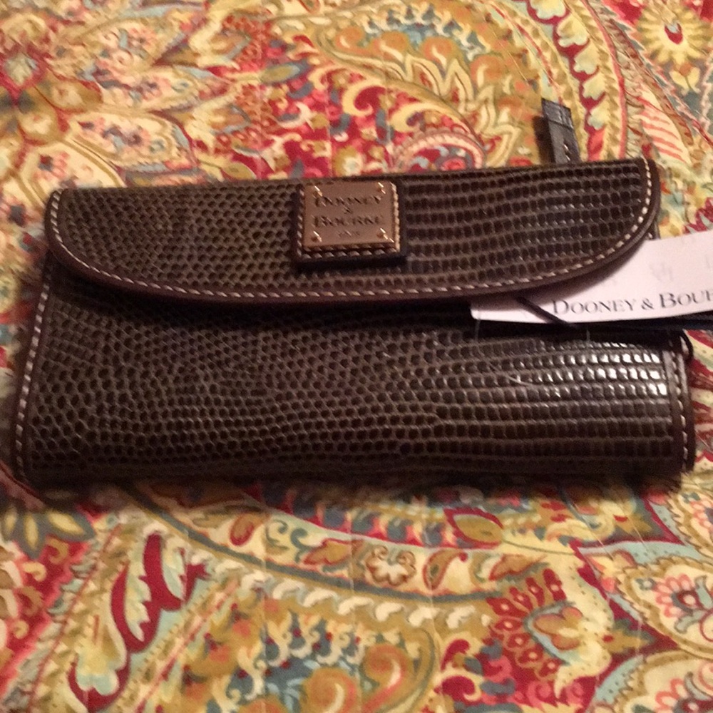NWT Dooney and Bourke Lizard Leather Wallet